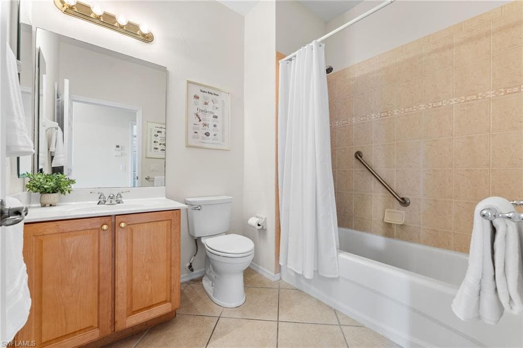 3916 Forest Glen Blvd 201, Naples, FL 34114-36