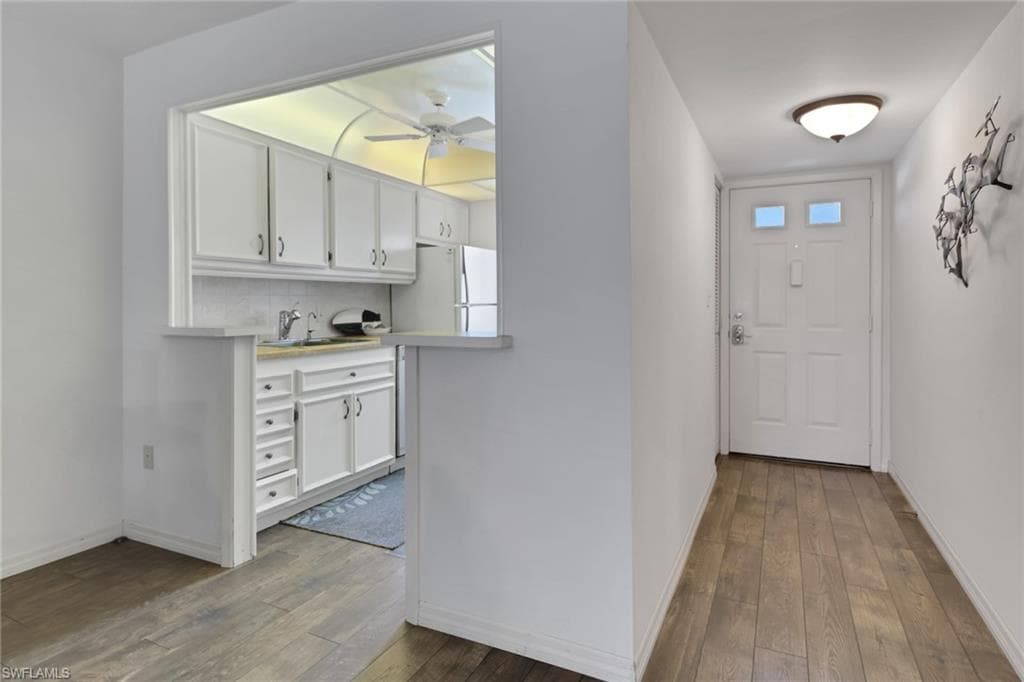 1021 3rd St S 306, Naples, FL 34102-4