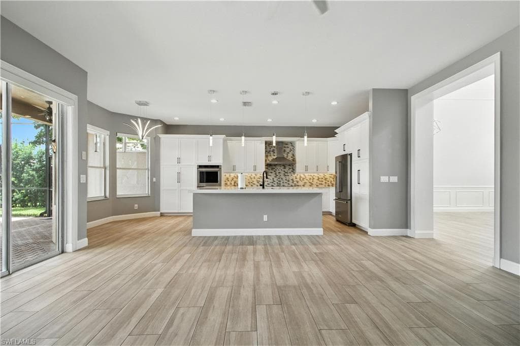 1479 Palma Blanca Ct, Naples, FL 34119-10