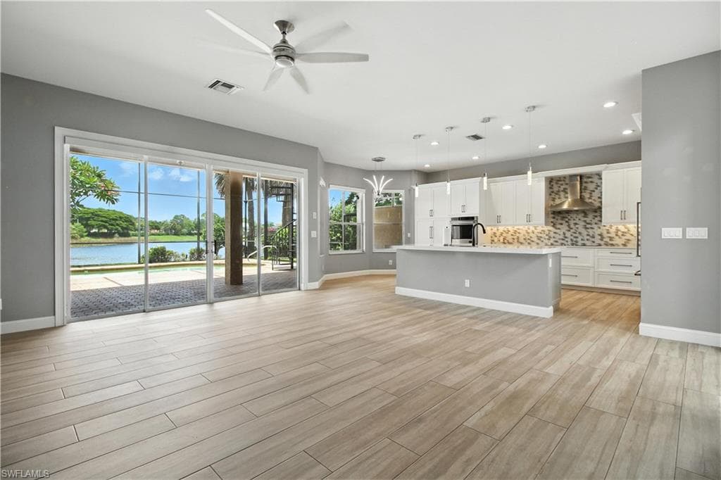 1479 Palma Blanca Ct, Naples, FL 34119-12