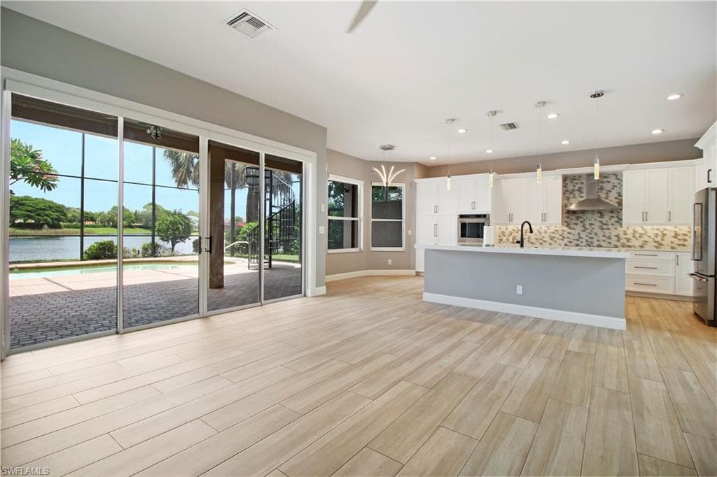 1479 Palma Blanca Ct, Naples, FL 34119-13