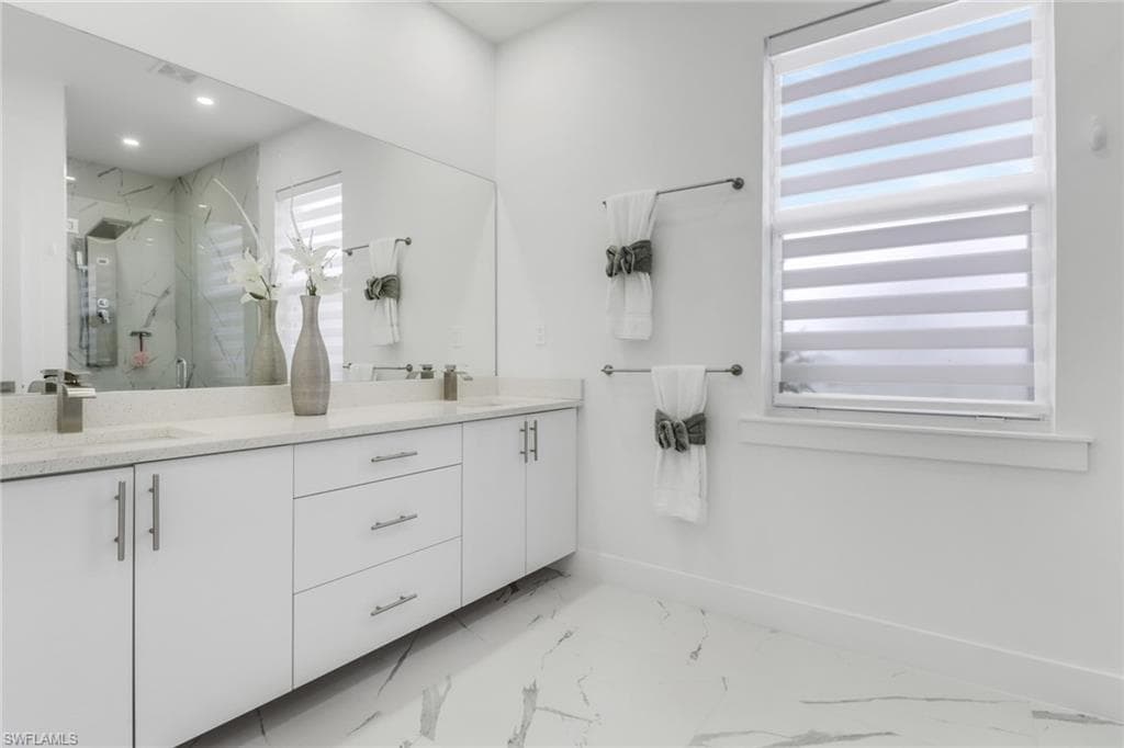 3835 39th Ave NE, Naples, FL 34120-16