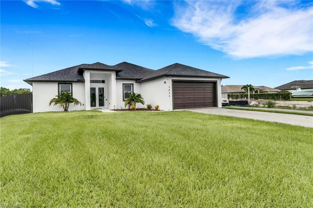 3835 39th Ave NE, Naples, FL 34120-1