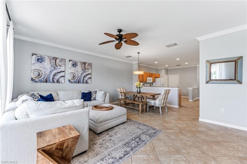 960 Hampton Cir 80, Naples, FL 34105-11