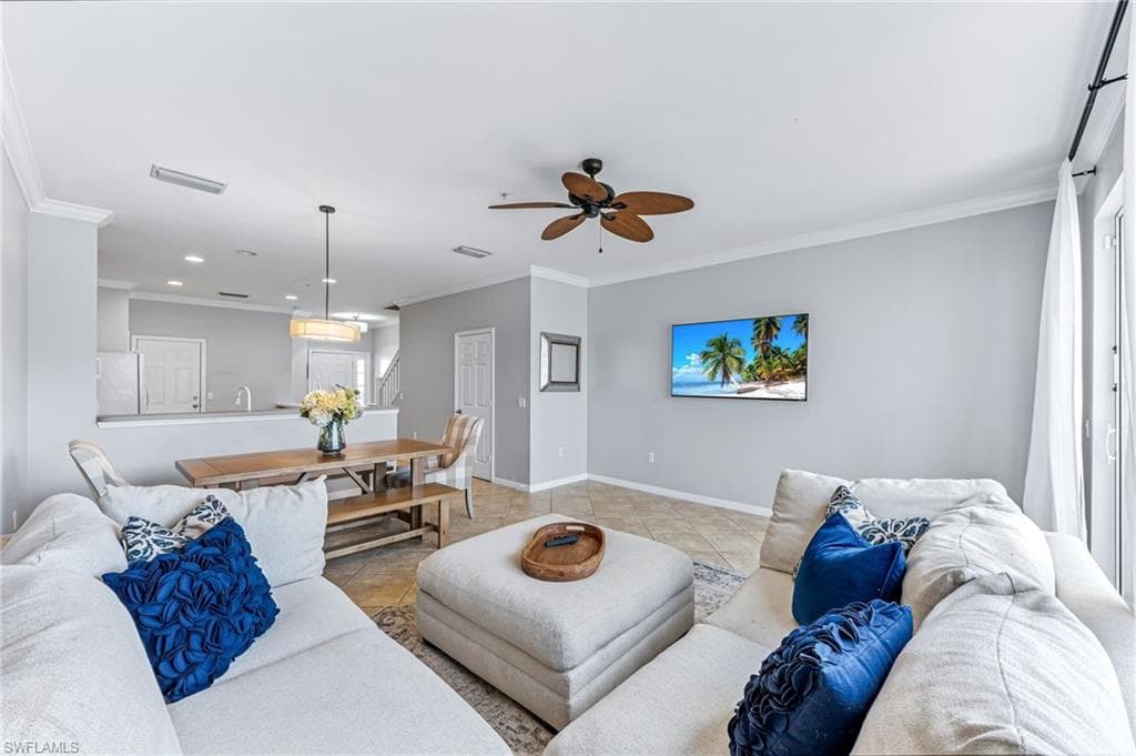 960 Hampton Cir 80, Naples, FL 34105-12