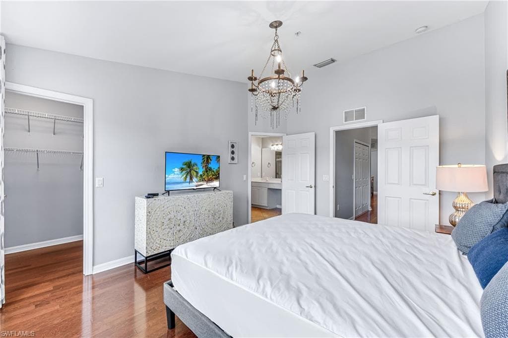 960 Hampton Cir 80, Naples, FL 34105-15