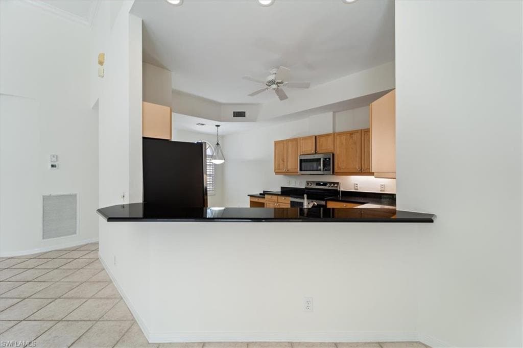 1580 Clermont Dr L202, Naples, FL 34109-11