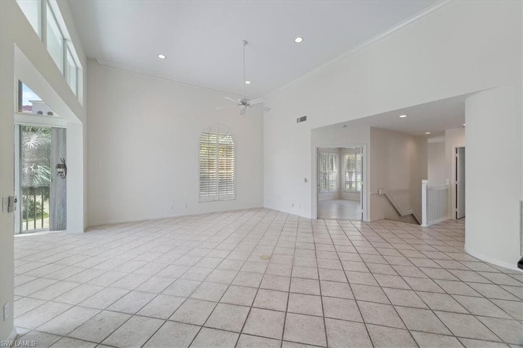 1580 Clermont Dr L202, Naples, FL 34109-15