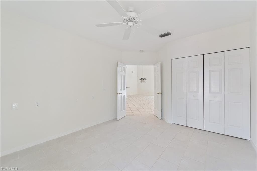 1580 Clermont Dr L202, Naples, FL 34109-17