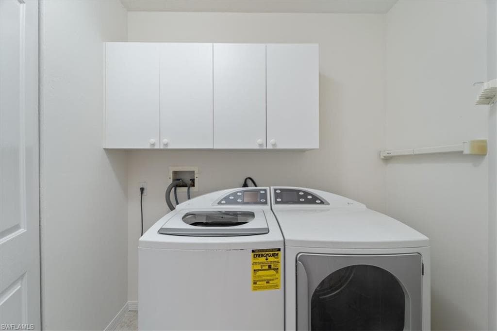 1580 Clermont Dr L202, Naples, FL 34109-26