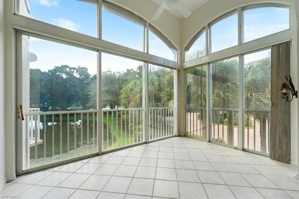 1580 Clermont Dr L202, Naples, FL 34109-28