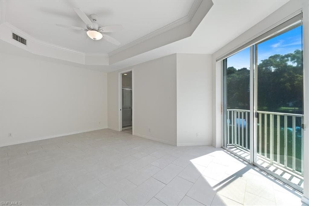 1580 Clermont Dr L202, Naples, FL 34109-31