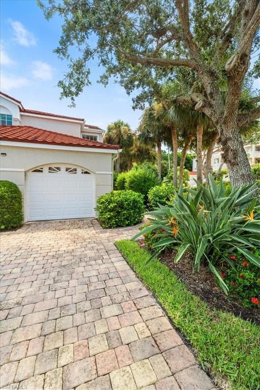 1580 Clermont Dr L202, Naples, FL 34109-32