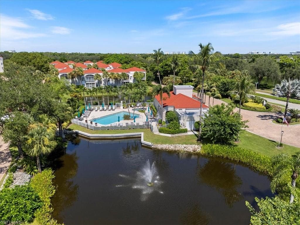1580 Clermont Dr L202, Naples, FL 34109-36