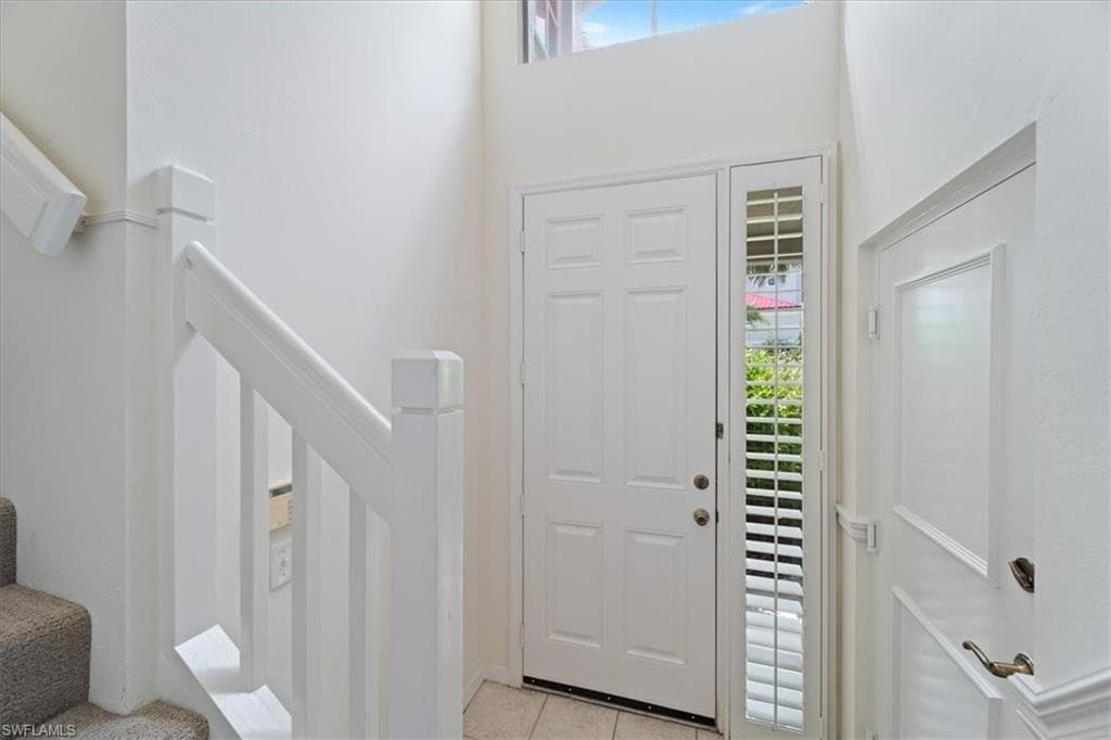 1580 Clermont Dr L202, Naples, FL 34109-4