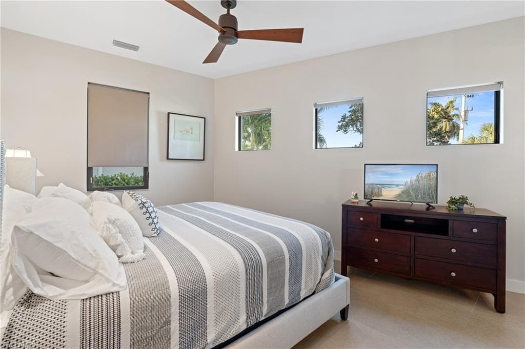 821 Magnolia Ct, Marco Island, FL 34145-26