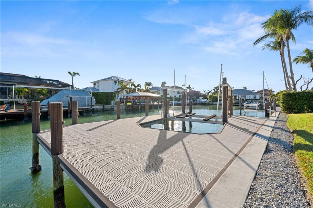 821 Magnolia Ct, Marco Island, FL 34145-34