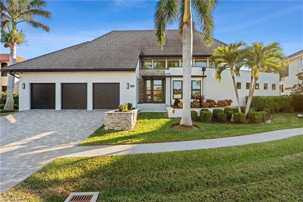 821 Magnolia Ct, Marco Island, FL 34145-38