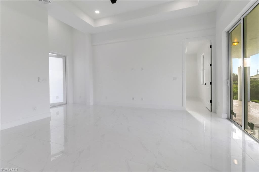 4007 19th St SW, Lehigh Acres, FL 33976-12