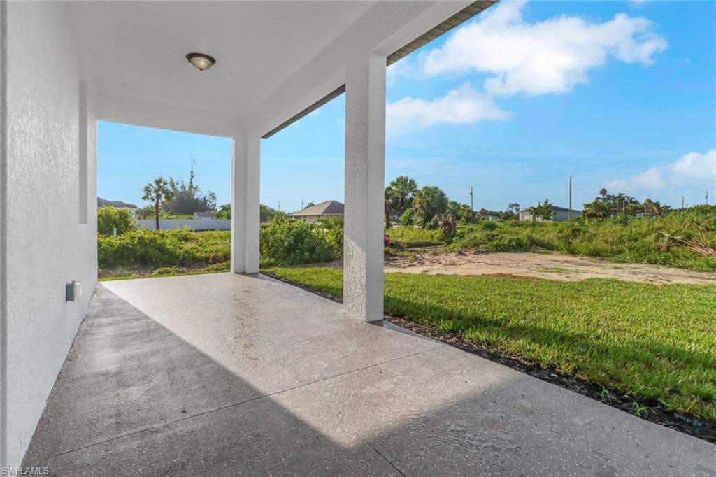 4007 19th St SW, Lehigh Acres, FL 33976-24