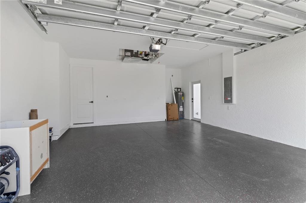 4007 19th St SW, Lehigh Acres, FL 33976-28