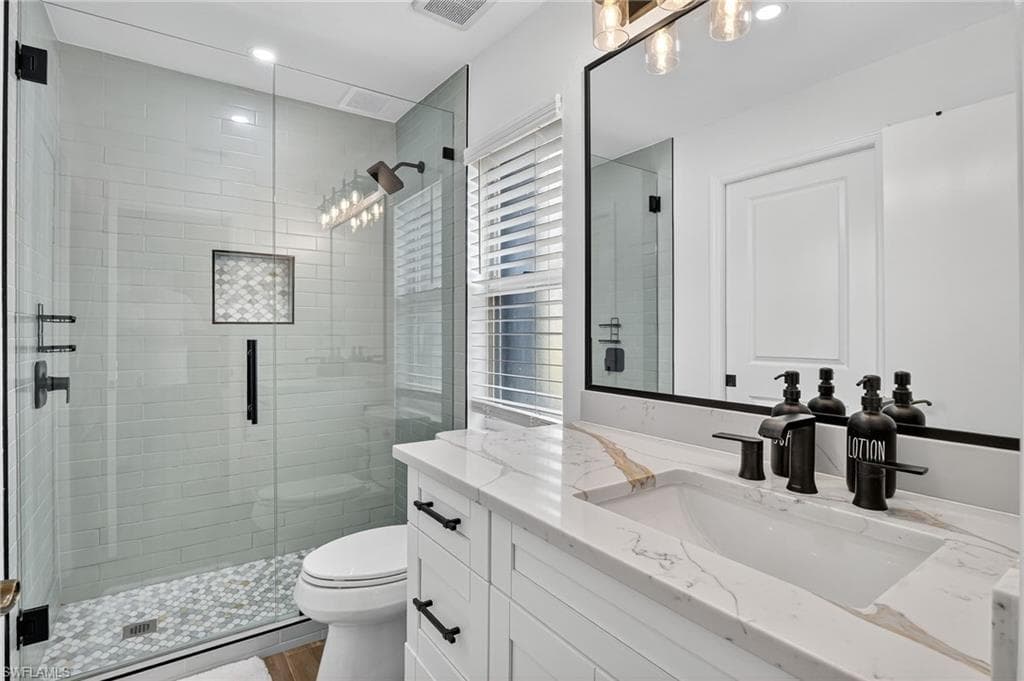 6005 Hollow Dr, Naples, FL 34112-22
