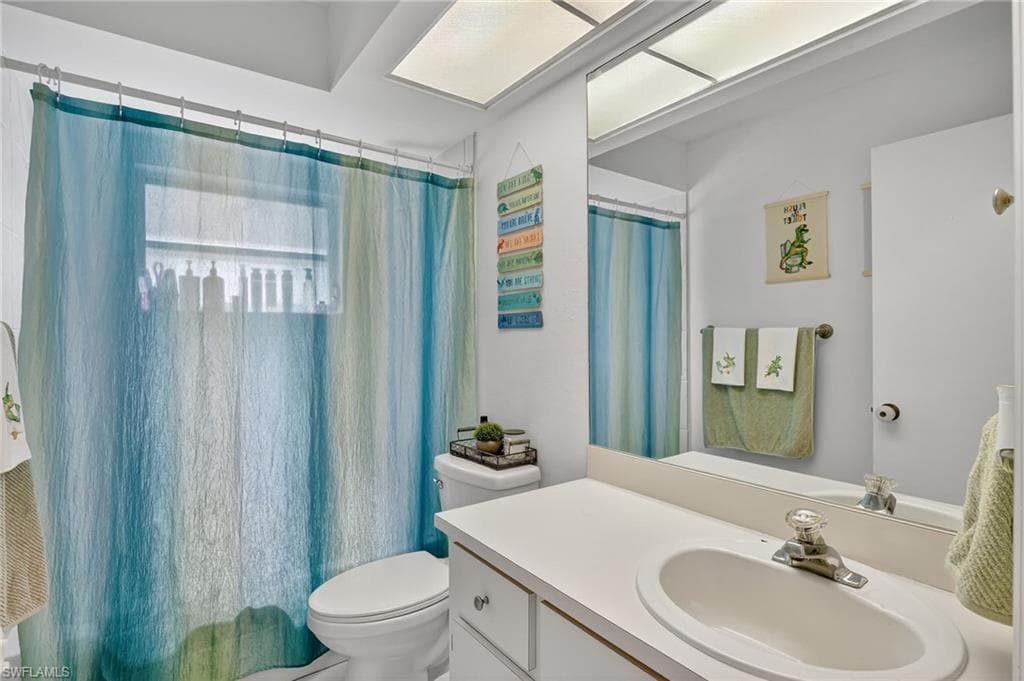 6005 Hollow Dr, Naples, FL 34112-26