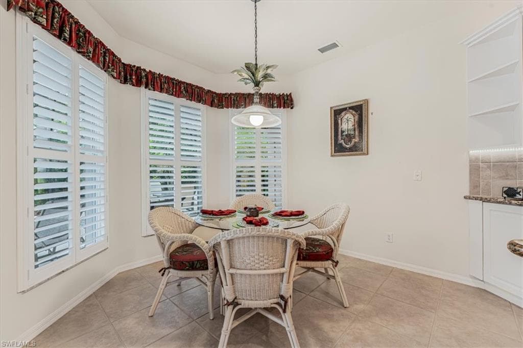 9792 Alhambra Ln, Bonita Springs, FL 34135-11