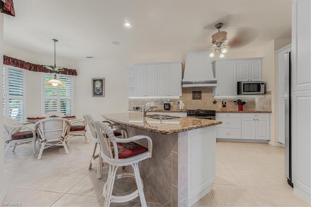 9792 Alhambra Ln, Bonita Springs, FL 34135-16