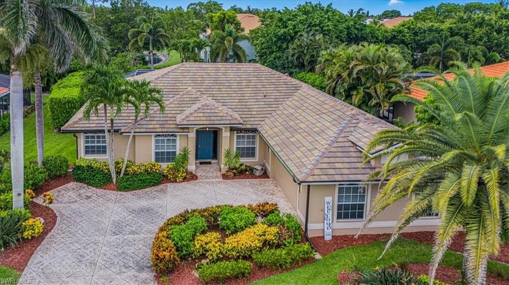 9792 Alhambra Ln, Bonita Springs, FL 34135-1