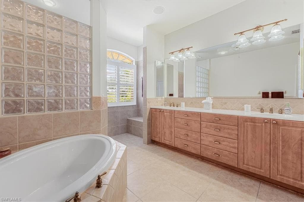 9792 Alhambra Ln, Bonita Springs, FL 34135-22