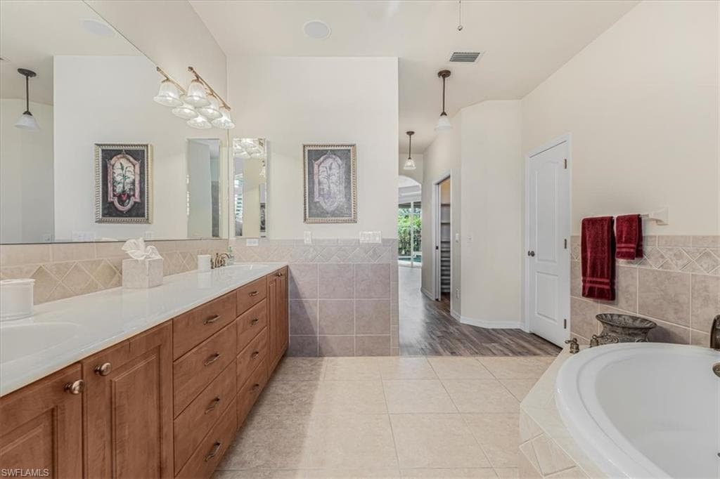 9792 Alhambra Ln, Bonita Springs, FL 34135-23