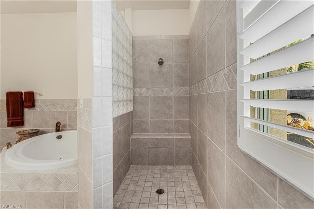 9792 Alhambra Ln, Bonita Springs, FL 34135-24