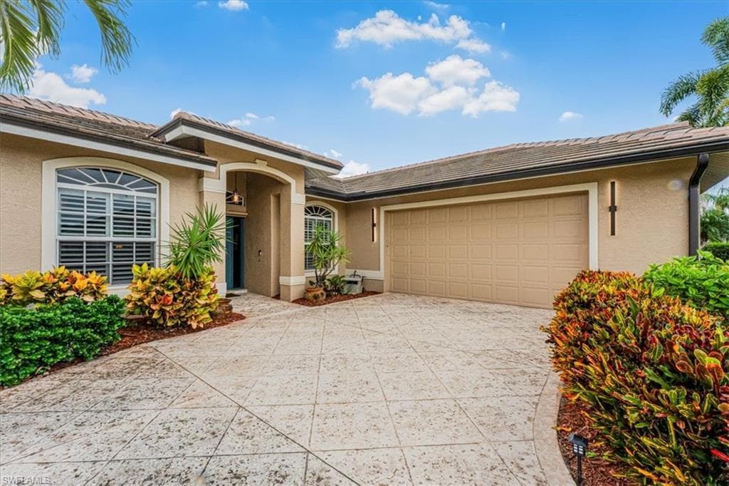 9792 Alhambra Ln, Bonita Springs, FL 34135-4