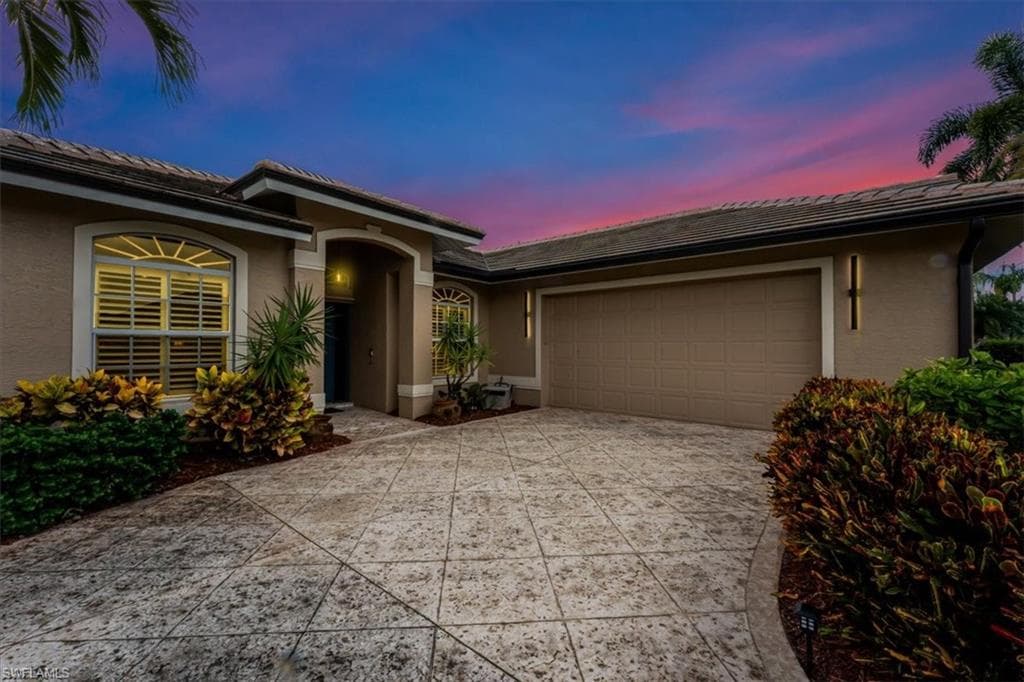 9792 Alhambra Ln, Bonita Springs, FL 34135-5