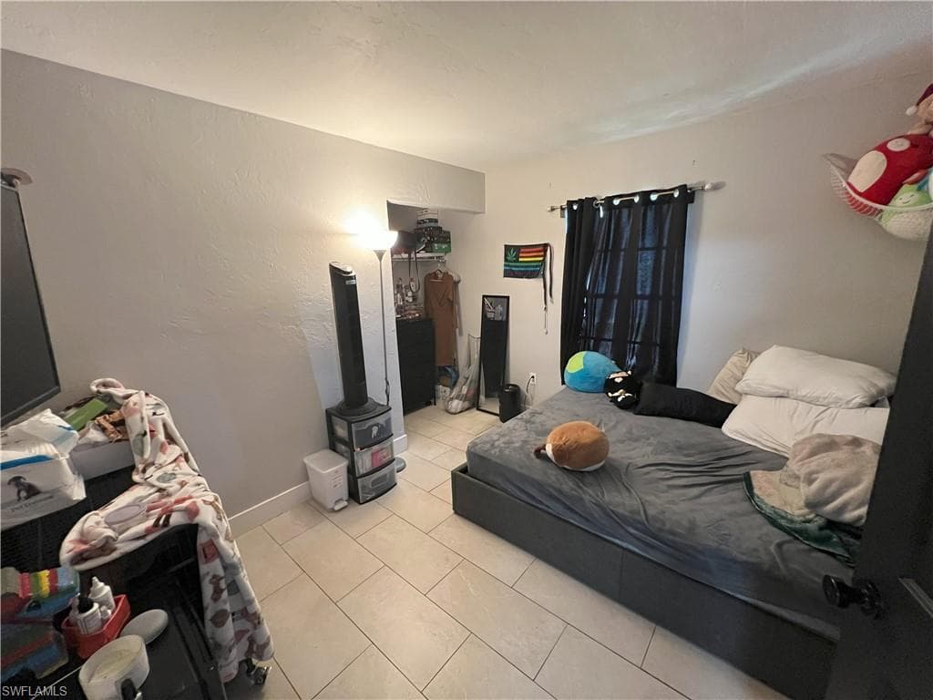 2148 Sunshine Blvd, Naples, FL 34116-11