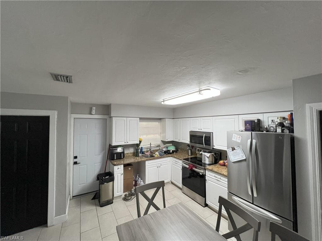2148 Sunshine Blvd, Naples, FL 34116-13