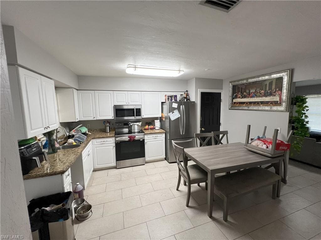 2148 Sunshine Blvd, Naples, FL 34116-3