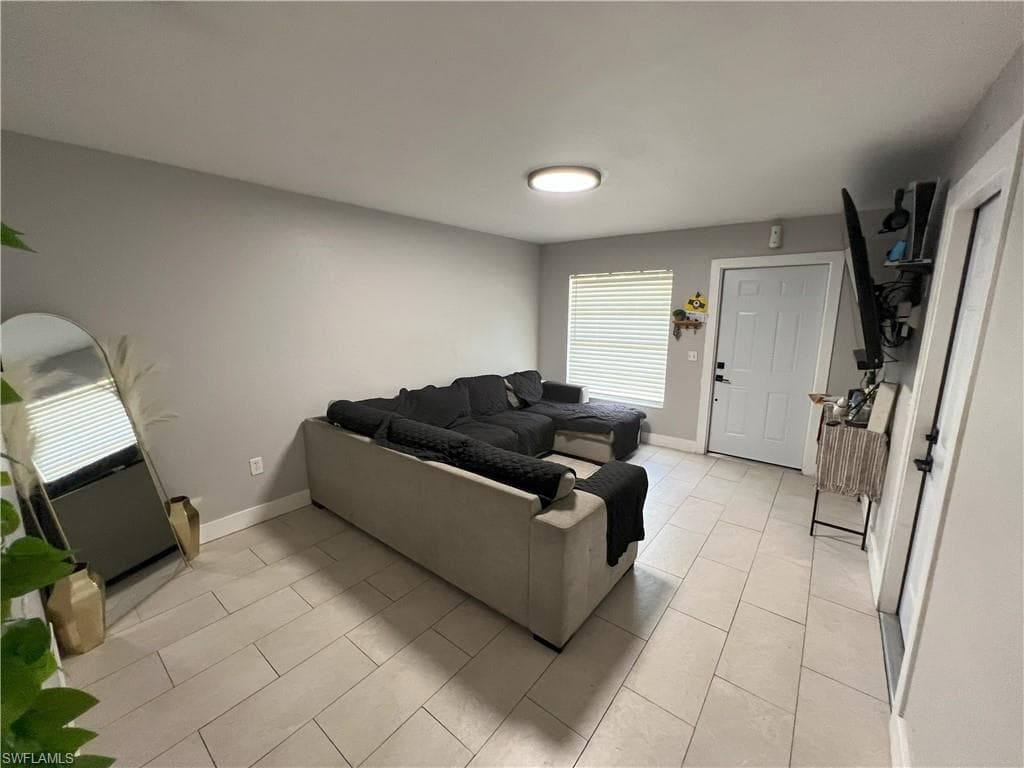 2148 Sunshine Blvd, Naples, FL 34116-4