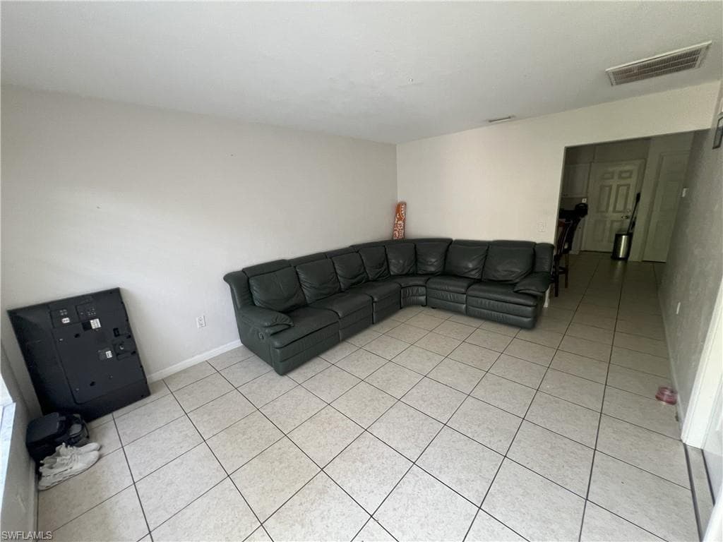 2148 Sunshine Blvd, Naples, FL 34116-5