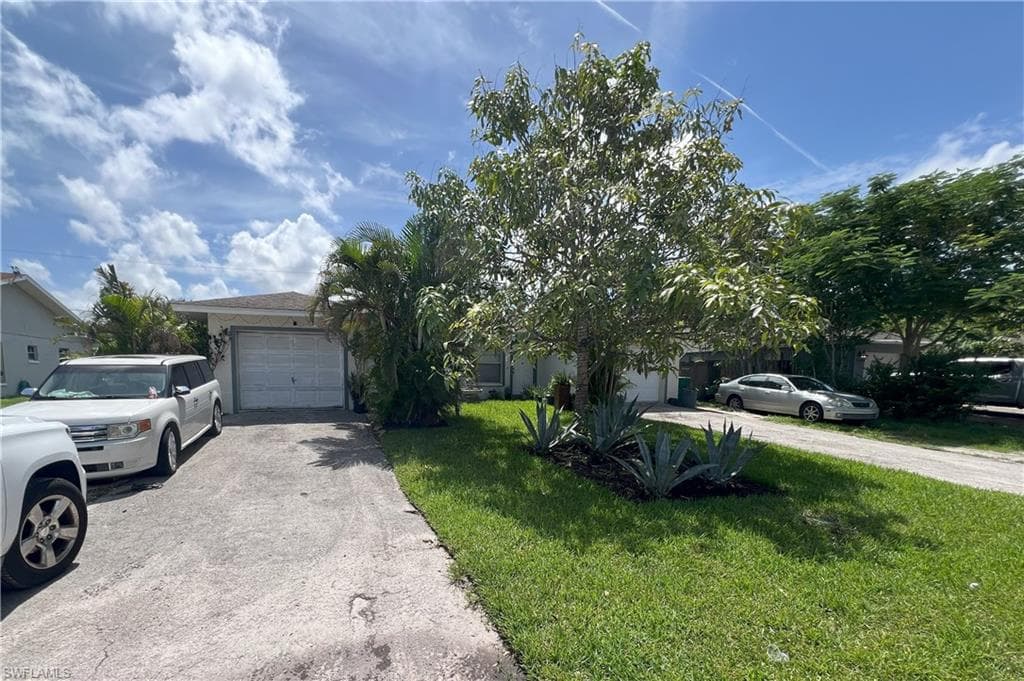 2148 Sunshine Blvd, Naples, FL 34116-7