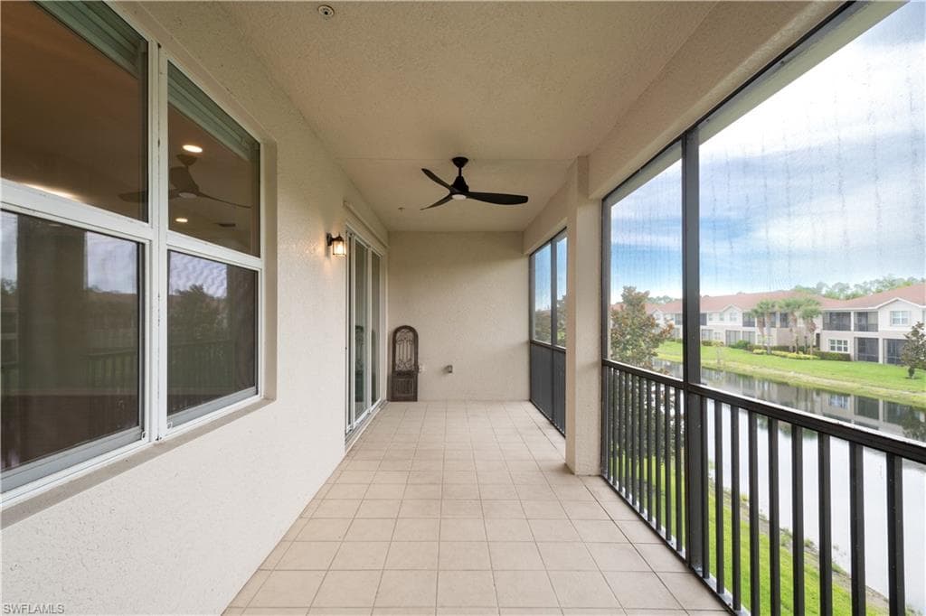 6533 Monterey Pt 204, Naples, FL 34105-30