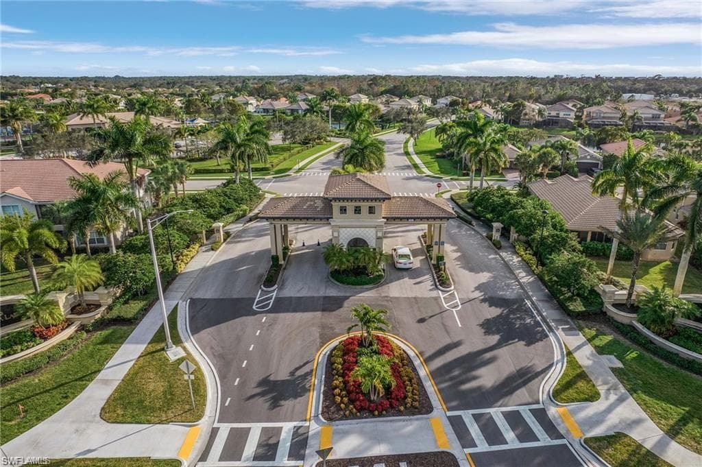 6533 Monterey Pt 204, Naples, FL 34105-33