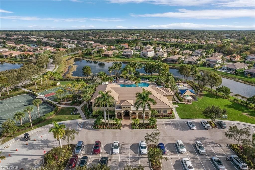 6533 Monterey Pt 204, Naples, FL 34105-34
