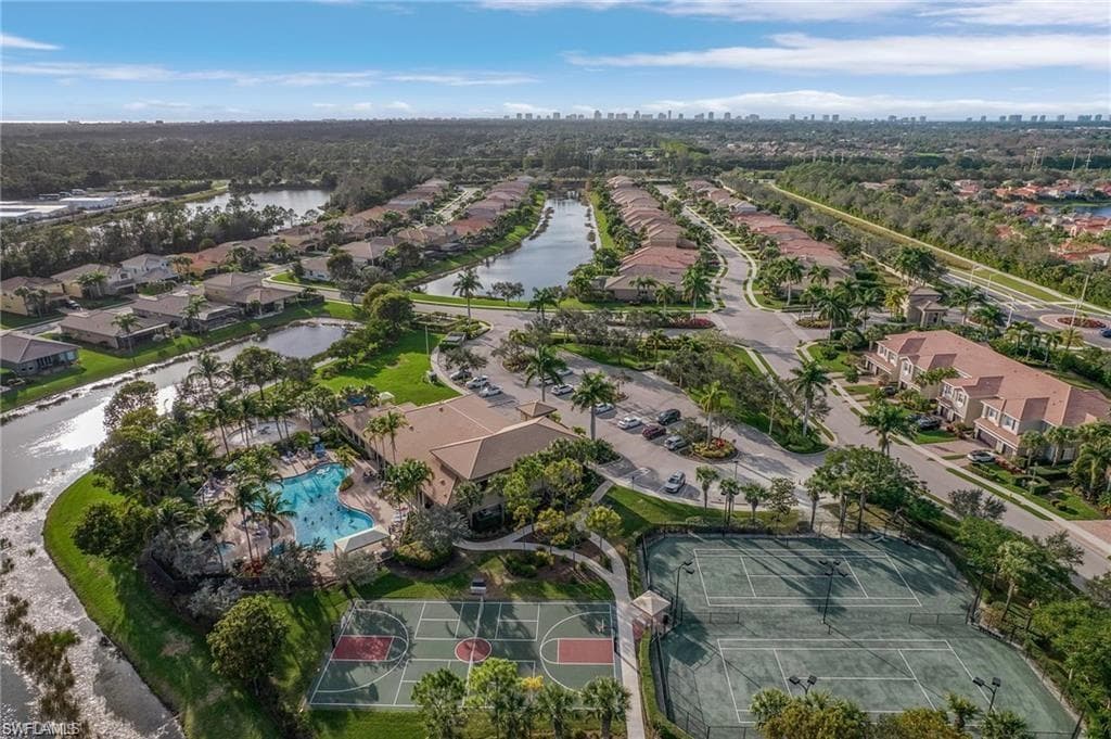 6533 Monterey Pt 204, Naples, FL 34105-36