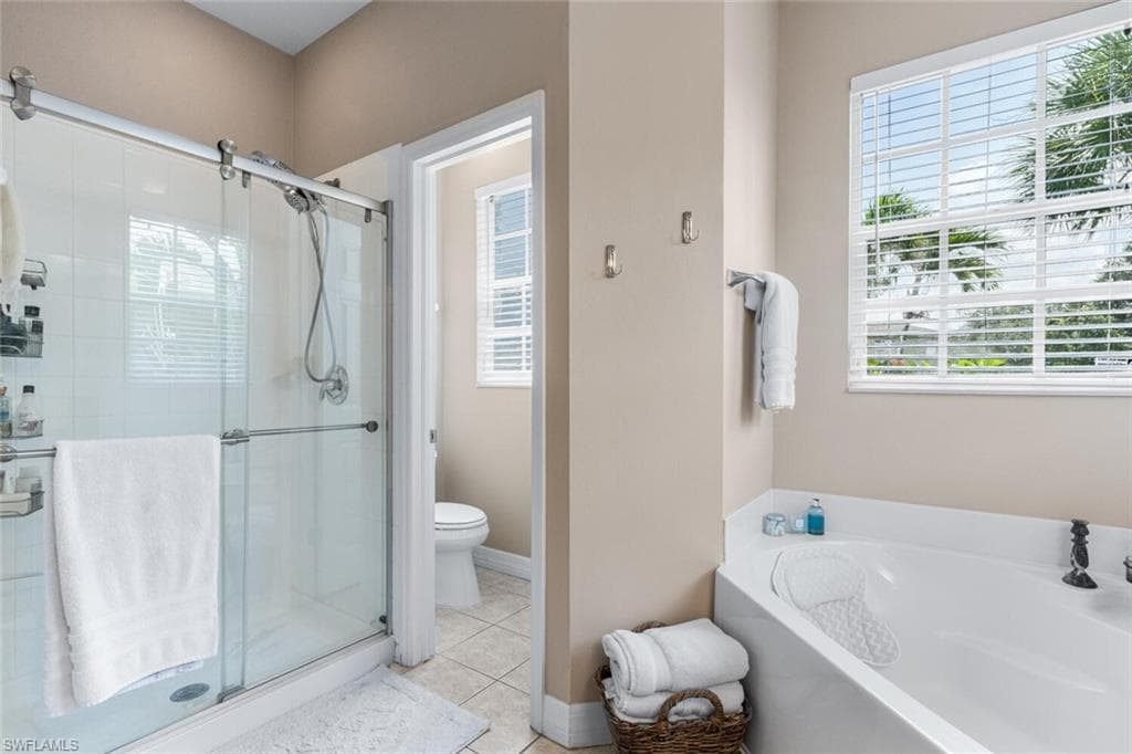 109 Burnt Pine Dr, Naples, FL 34119-10