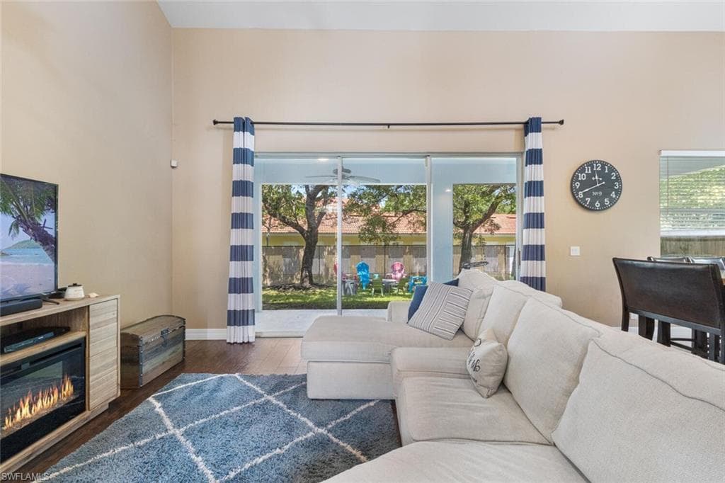109 Burnt Pine Dr, Naples, FL 34119-16