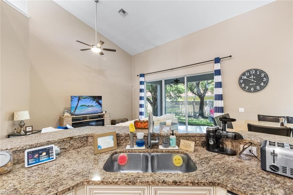 109 Burnt Pine Dr, Naples, FL 34119-21