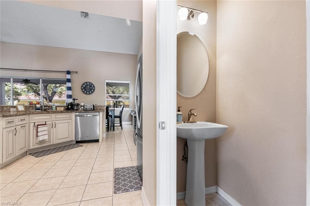 109 Burnt Pine Dr, Naples, FL 34119-25
