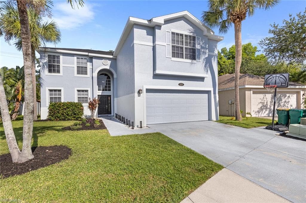 109 Burnt Pine Dr, Naples, FL 34119-2